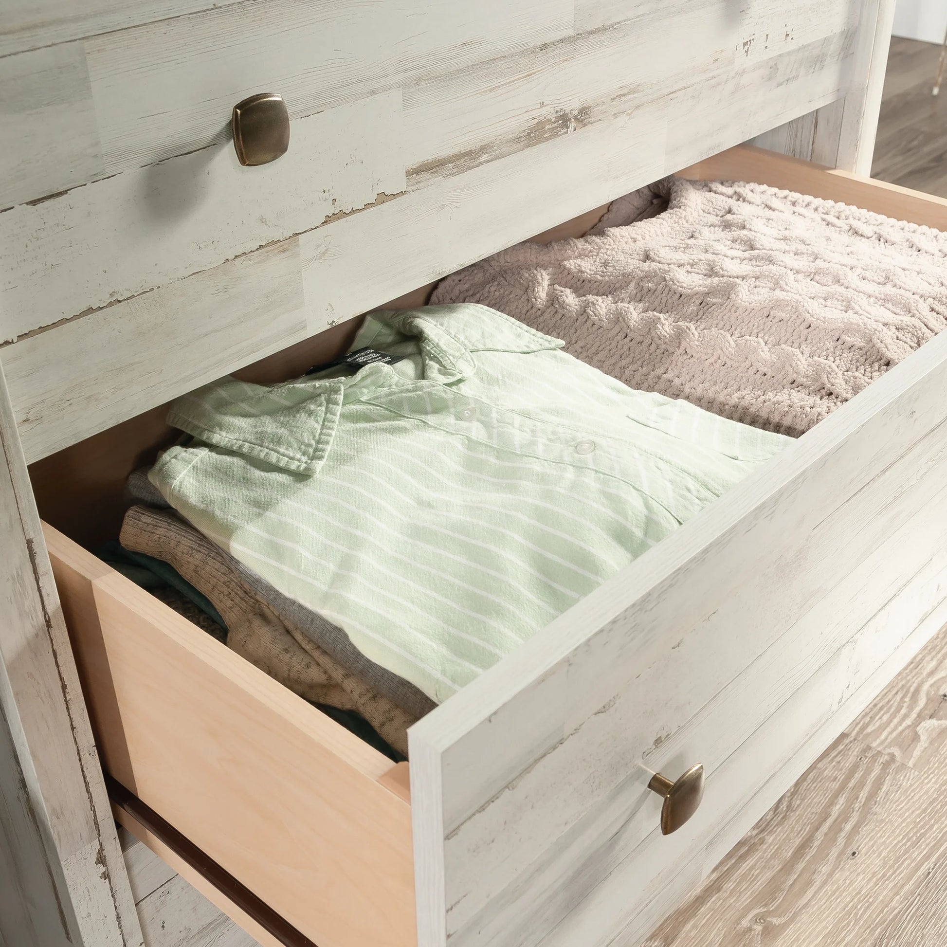 River Ranch 4- Drawer Dresser | White Plank Finish Bedroom Chest