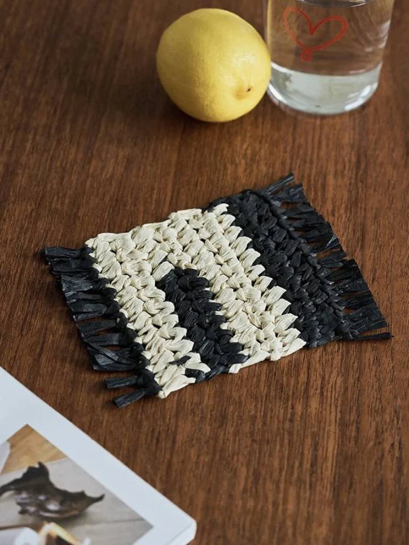 Handmade Nordic Woven Reed Placemats | Set of 4, Retro Elegant Table Setting