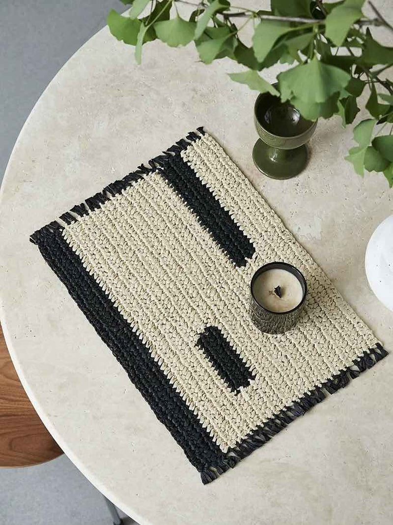 Handmade Nordic Woven Reed Placemats | Set of 4, Retro Elegant Table Setting