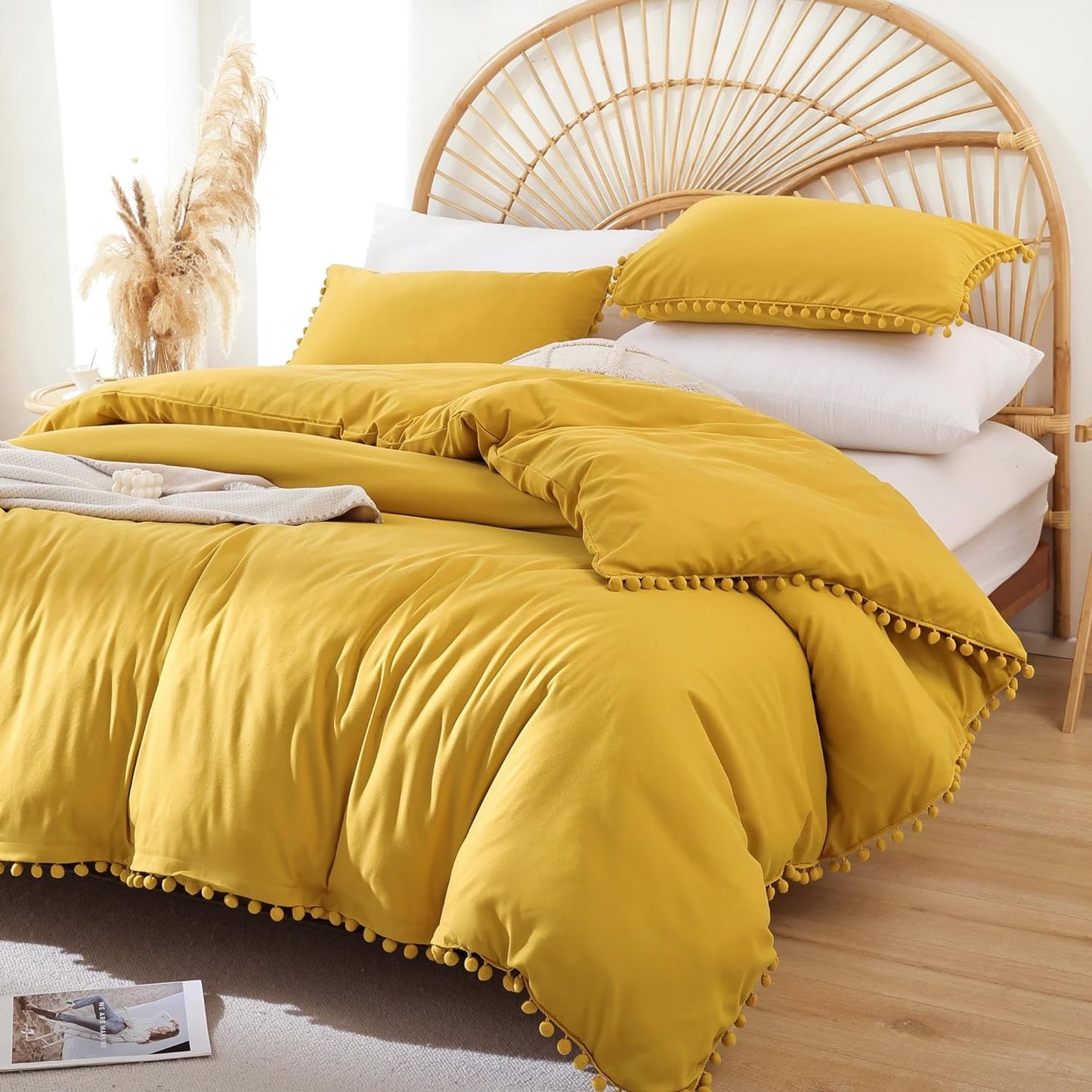 Queen 3-Piece Comforter Set | Soft All-Season Bedding with Ball Pom Fringe, Includes Comforter & 2 Pillow Shams