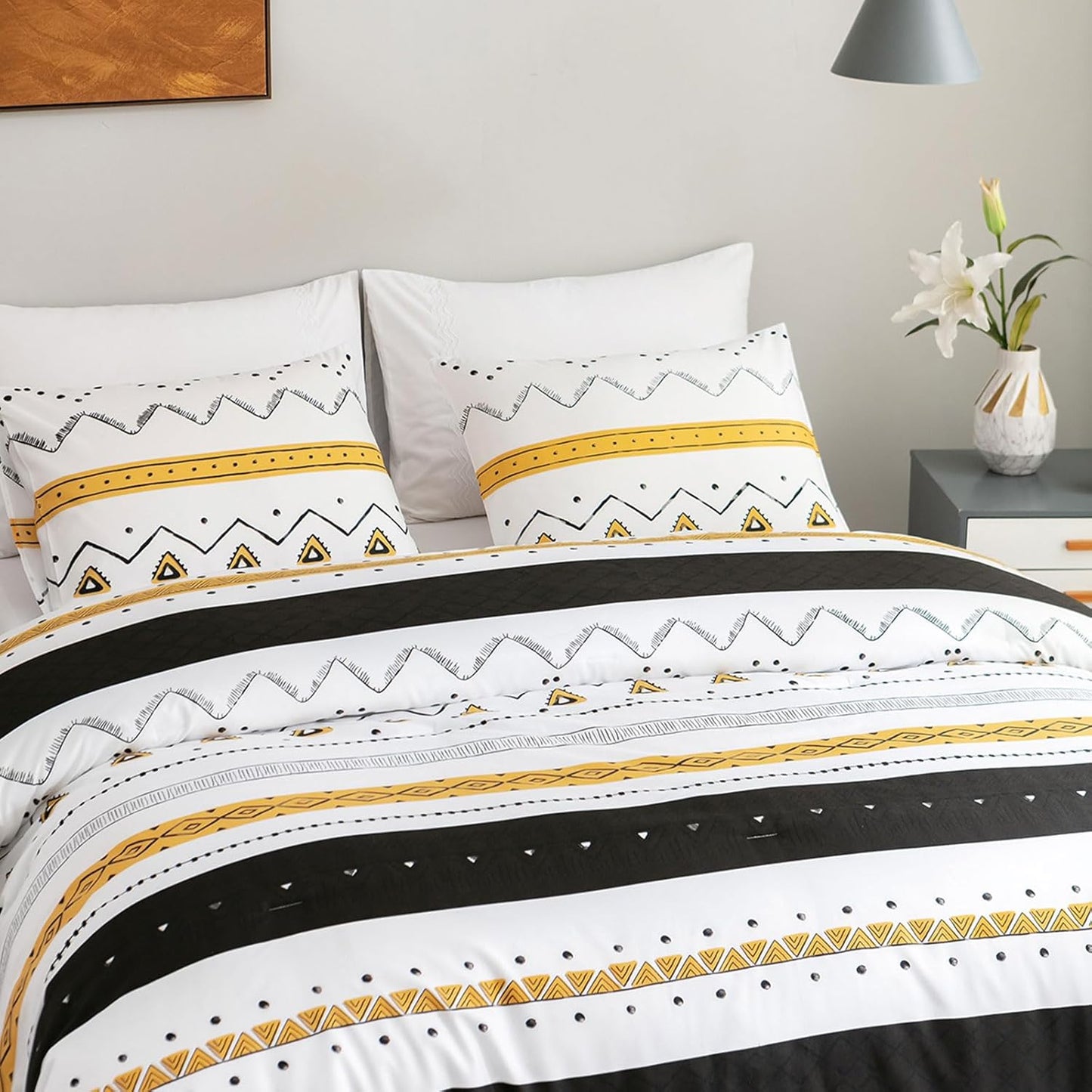 Modern Comforter Set | Soft Microfiber Bedding, 1 Comforter & 2 Pillowcases, Reversible Lightweight Set