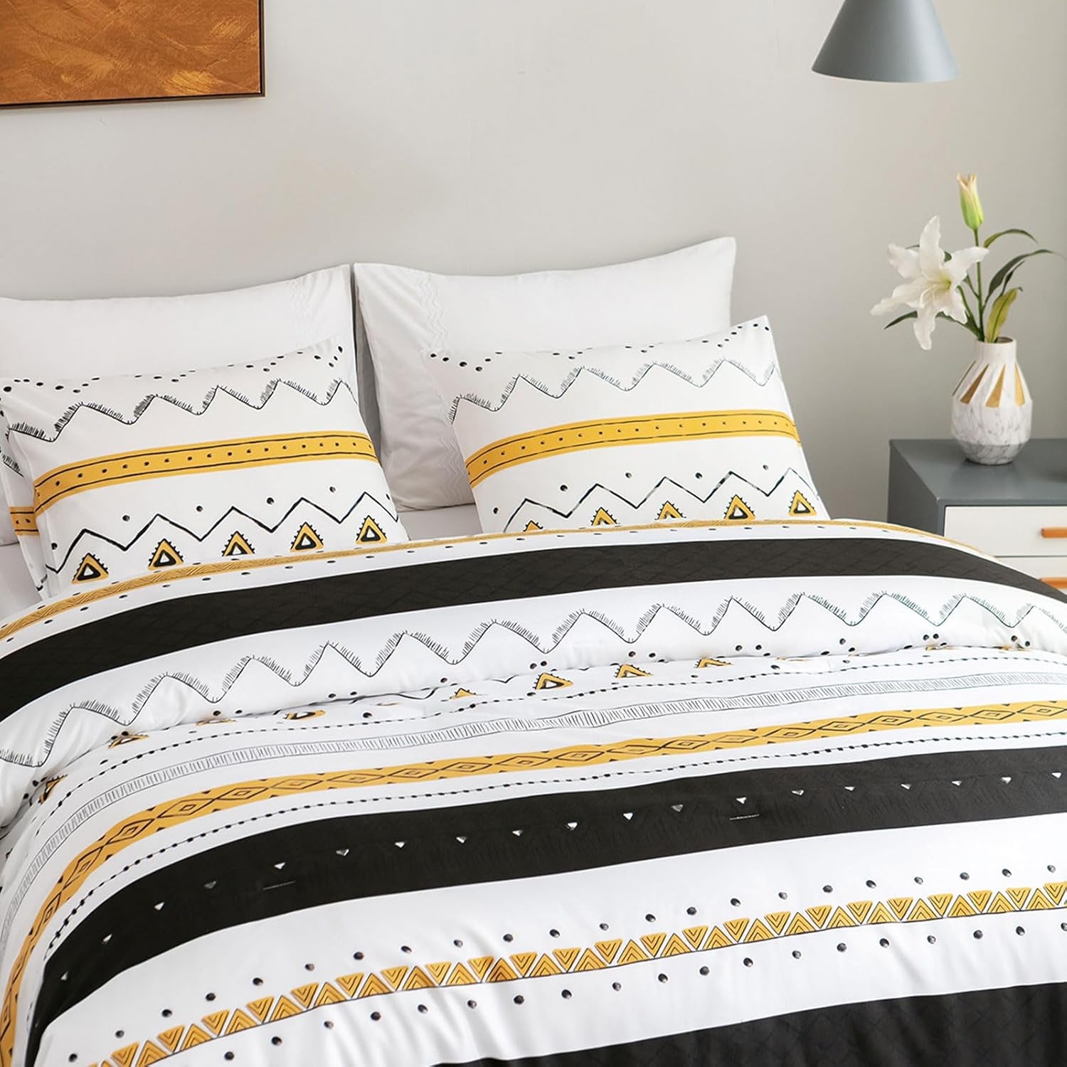 Modern Comforter Set | Soft Microfiber Bedding, 1 Comforter & 2 Pillowcases, Reversible Lightweight Set