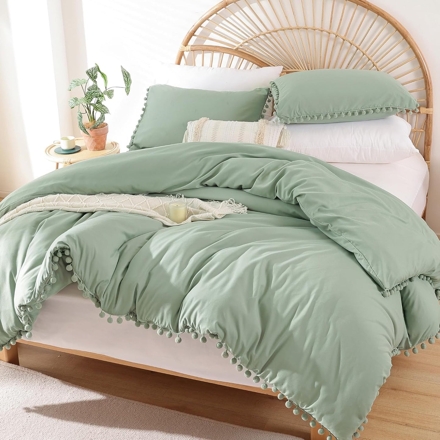 Queen 3-Piece Comforter Set | Soft All-Season Bedding with Ball Pom Fringe, Includes Comforter & 2 Pillow Shams