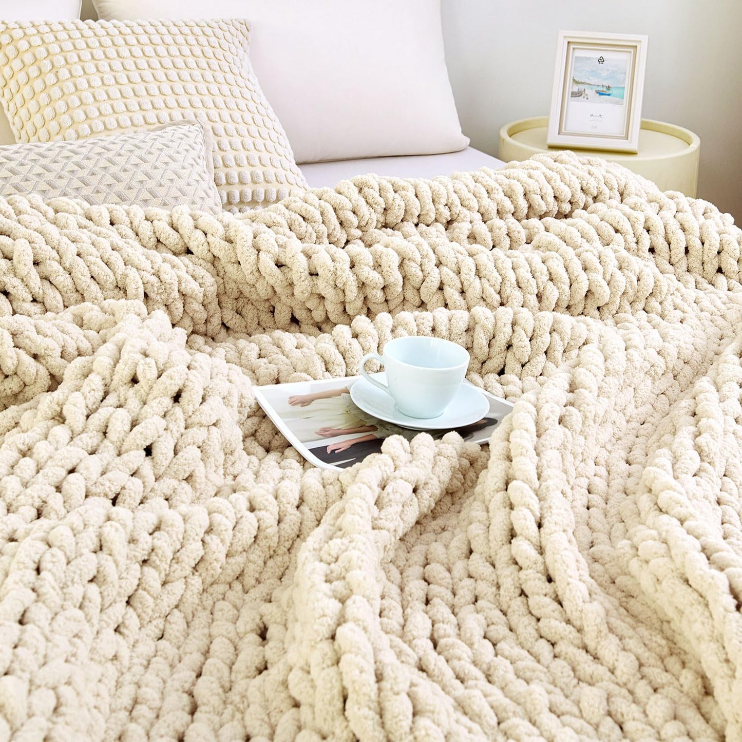 Chunky Knit Blanket Throw | Hand-Knit Chenille Sofa Blanket, Soft & Cozy Home Décor 