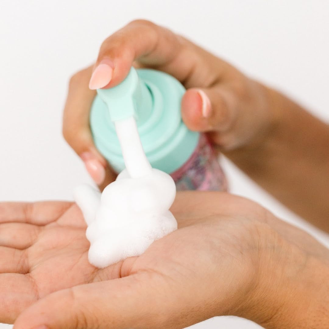 Goddess Mega Bath & Body Gift Set with Foaming Shower Gel & Bubble Bath, Bath Milk, Body Scrub & Lip Scrub and Lip Butter - Gift for Women