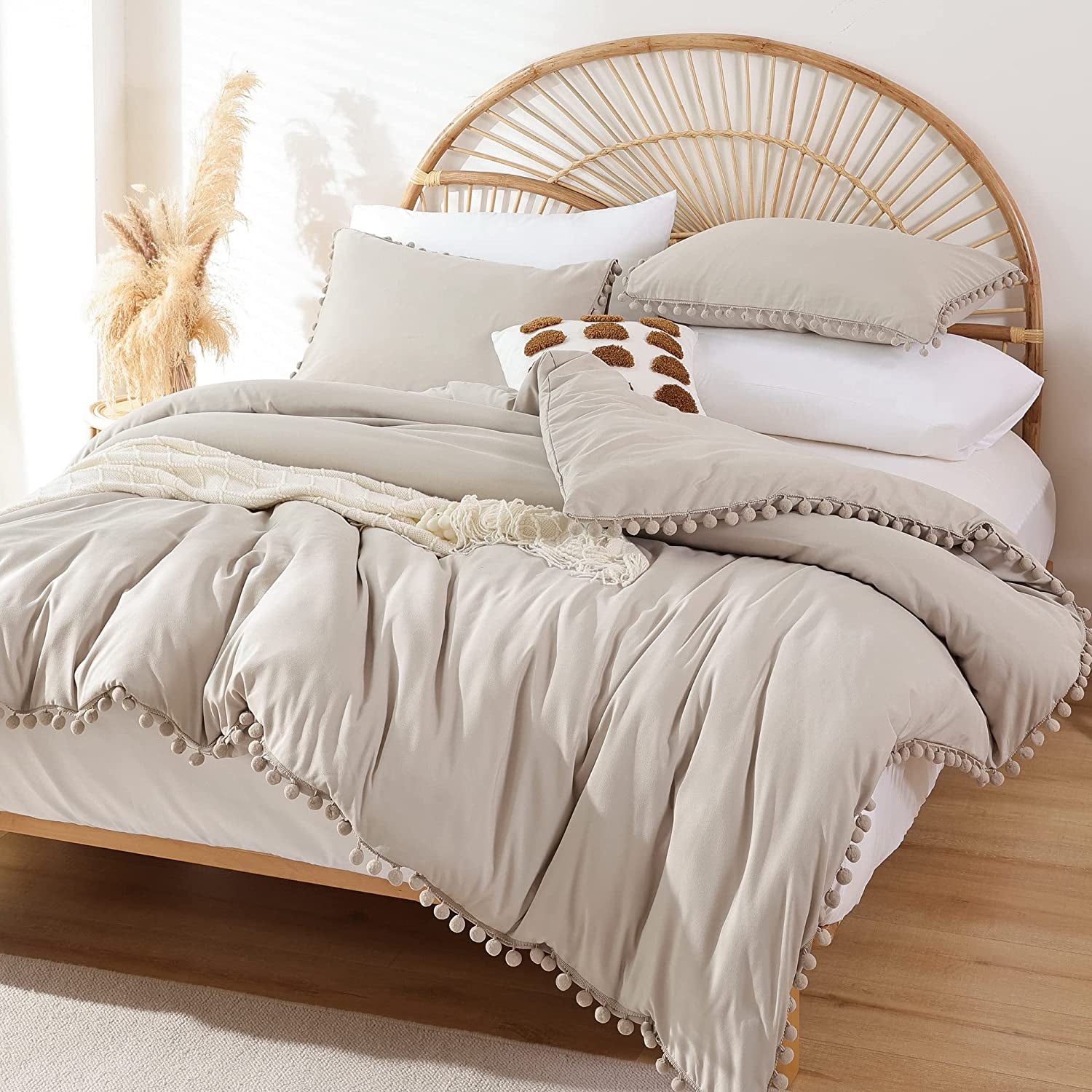 Queen 3-Piece Comforter Set | Soft All-Season Bedding with Ball Pom Fringe, Includes Comforter & 2 Pillow Shams