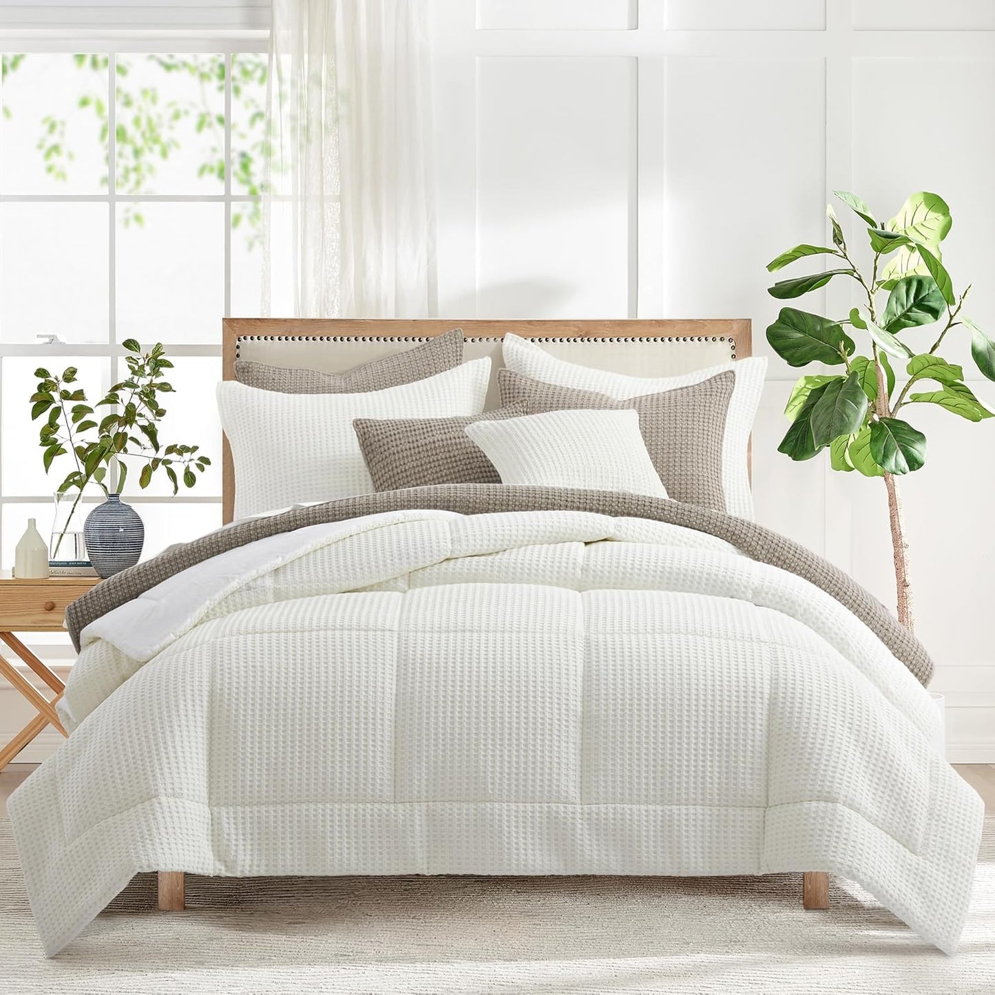 Modern Comforter Set | Soft Microfiber Bedding, 1 Comforter & 2 Pillowcases, Reversible Lightweight Set